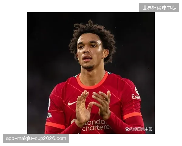 阿诺德的球队以整体防守著称,高中卫苏塔的定位球战术和门将瑞安的稳定性是根本。 阿诺德的球队以整体防守著称,高中卫苏塔的定位球战术和门将瑞安的稳定性是根本。